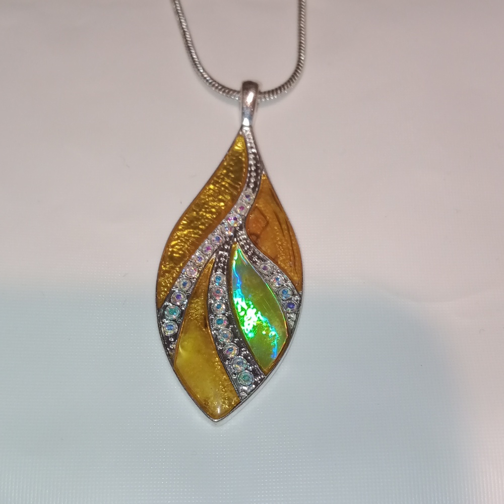Color- Enamel CZ Leaf Pendant Necklace & Earrings Set!